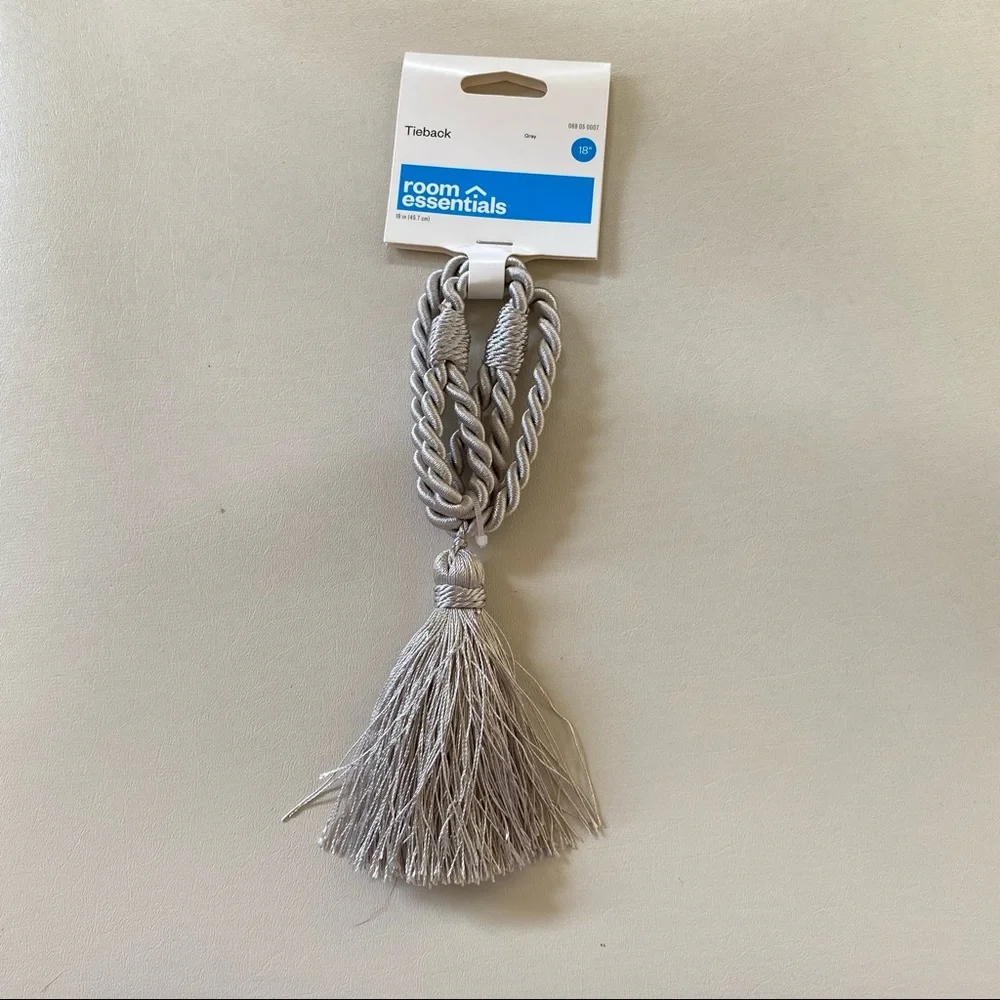 Room Essentials Gray Tassel 18